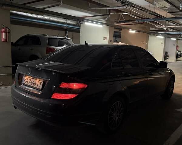 Чорний Мерседес Ц-Клас, об'ємом двигуна 1.8 л та пробігом 176 тис. км за 8999 $, фото 4 на Automoto.ua