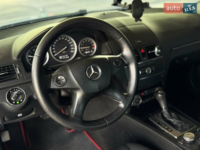 Чорний Мерседес Ц-Клас, об'ємом двигуна 1.8 л та пробігом 156 тис. км за 9499 $, фото 7 на Automoto.ua