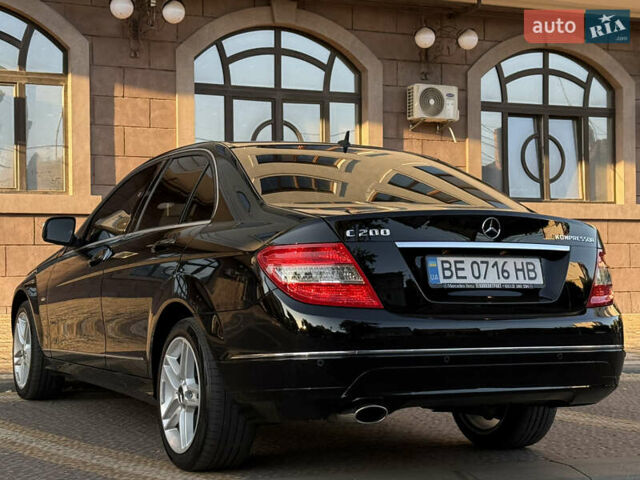 Черный Мерседес Ц-Класс, объемом двигателя 1.8 л и пробегом 116 тыс. км за 10999 $, фото 17 на Automoto.ua