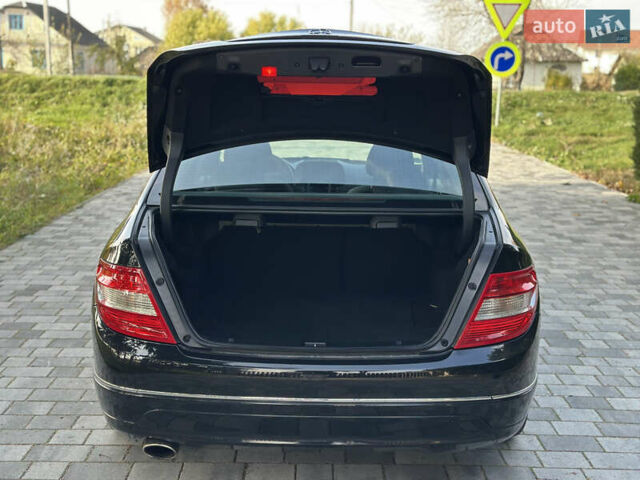 Мерседес Ц-Клас 2007 у Старокостянтинів на Automoto.ua Чорний Мерседес Ц-Клас, об'ємом двигуна 1.8 л та пробігом 220 тис. км за 8350 $, фото 11 на Automoto.ua