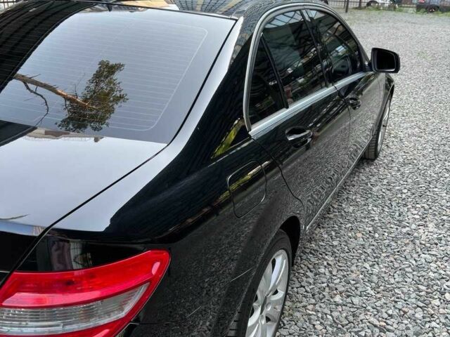 Черный Мерседес Ц-Класс, объемом двигателя 3 л и пробегом 210 тыс. км за 9099 $, фото 3 на Automoto.ua