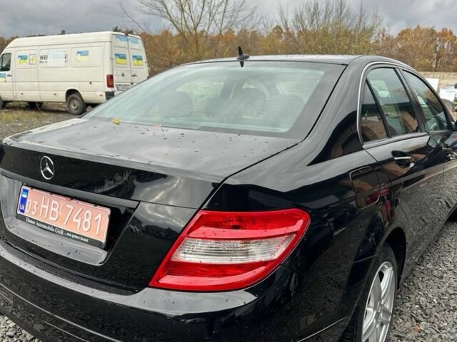 Чорний Мерседес Ц-Клас, об'ємом двигуна 2.2 л та пробігом 350 тис. км за 9100 $, фото 8 на Automoto.ua