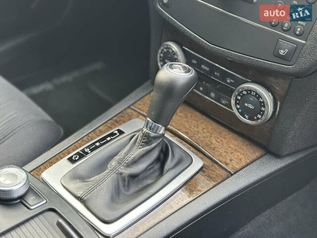 Мерседес Ц-Клас 2007 у Старокостянтинів на Automoto.ua Чорний Мерседес Ц-Клас, об'ємом двигуна 1.8 л та пробігом 220 тис. км за 8350 $, фото 17 на Automoto.ua