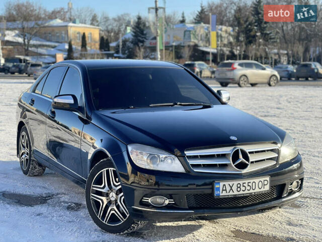 Чорний Мерседес Ц-Клас, об'ємом двигуна 1.8 л та пробігом 266 тис. км за 8888 $, фото 2 на Automoto.ua