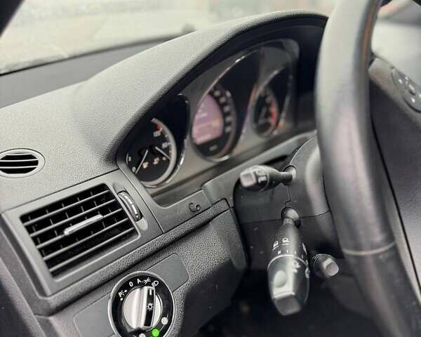 Черный Мерседес Ц-Класс, объемом двигателя 3 л и пробегом 315 тыс. км за 11500 $, фото 17 на Automoto.ua