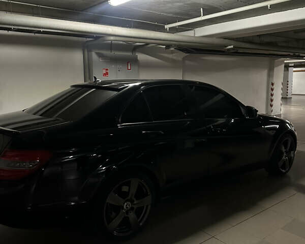 Чорний Мерседес Ц-Клас, об'ємом двигуна 1.8 л та пробігом 67 тис. км за 11500 $, фото 11 на Automoto.ua