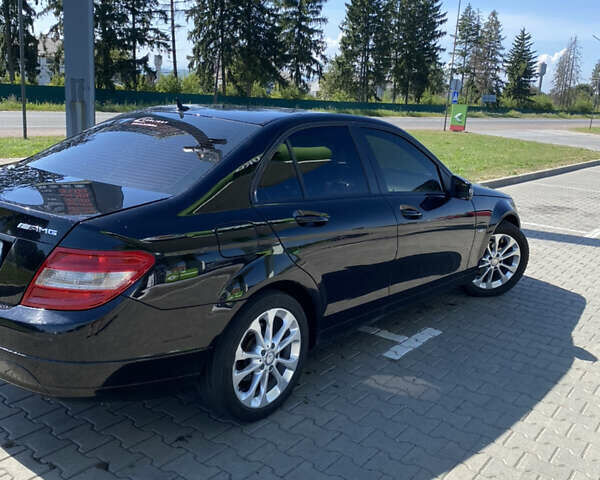 Чорний Мерседес Ц-Клас, об'ємом двигуна 2.2 л та пробігом 430 тис. км за 8200 $, фото 3 на Automoto.ua