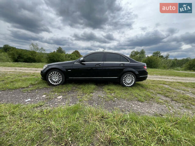 Чорний Мерседес Ц-Клас, об'ємом двигуна 1.8 л та пробігом 266 тис. км за 9800 $, фото 4 на Automoto.ua