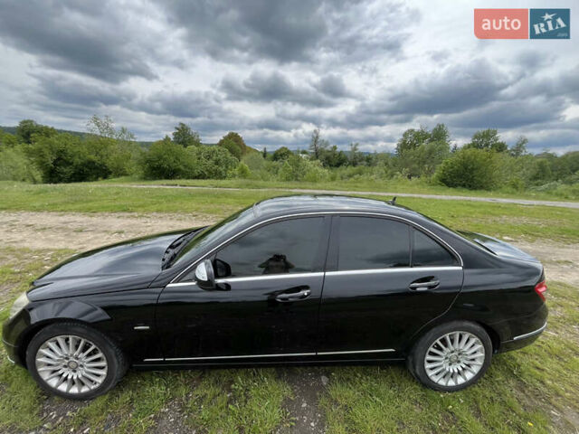 Чорний Мерседес Ц-Клас, об'ємом двигуна 1.8 л та пробігом 266 тис. км за 9800 $, фото 5 на Automoto.ua