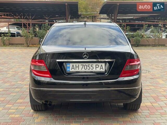 Мерседес Ц-Класс 2008 в Одессе на Automoto.ua Черный Мерседес Ц-Класс, объемом двигателя 1.8 л и пробегом 128 тыс. км за 10300 $, фото 4 на Automoto.ua