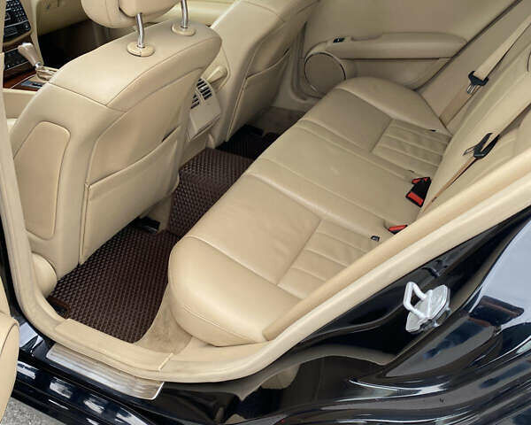 Мерседес Ц-Клас 2008 у Василькове на Automoto.ua Чорний Мерседес Ц-Клас, об'ємом двигуна 3 л та пробігом 300 тис. км за 8800 $, фото 9 на Automoto.ua