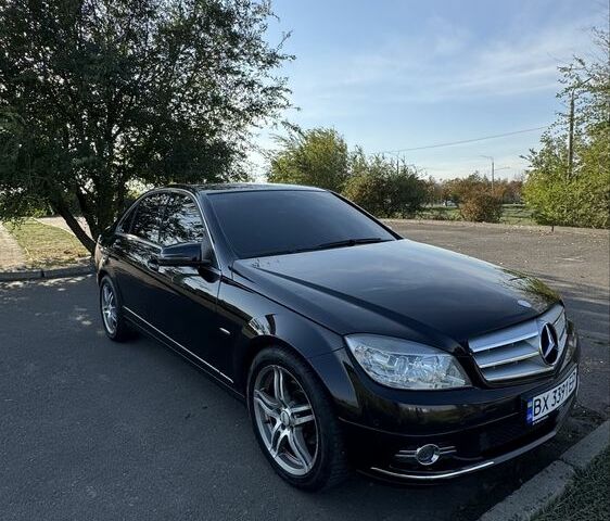 Чорний Мерседес Ц-Клас, об'ємом двигуна 1.8 л та пробігом 250 тис. км за 7500 $, фото 4 на Automoto.ua