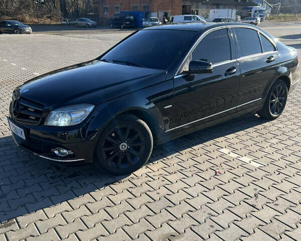 Чорний Мерседес Ц-Клас, об'ємом двигуна 2.2 л та пробігом 422 тис. км за 7570 $, фото 2 на Automoto.ua