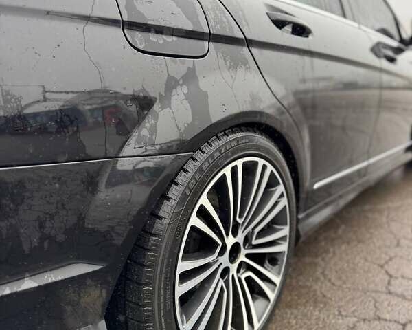 Черный Мерседес Ц-Класс, объемом двигателя 3 л и пробегом 315 тыс. км за 11500 $, фото 11 на Automoto.ua