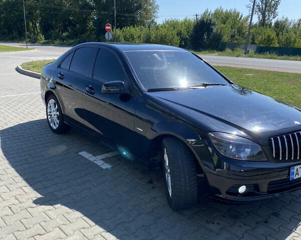 Чорний Мерседес Ц-Клас, об'ємом двигуна 2.2 л та пробігом 430 тис. км за 8200 $, фото 2 на Automoto.ua