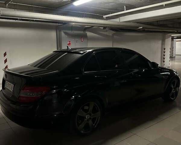 Чорний Мерседес Ц-Клас, об'ємом двигуна 1.8 л та пробігом 67 тис. км за 11500 $, фото 10 на Automoto.ua