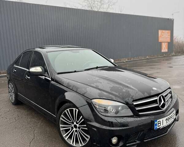 Черный Мерседес Ц-Класс, объемом двигателя 3 л и пробегом 315 тыс. км за 11500 $, фото 1 на Automoto.ua