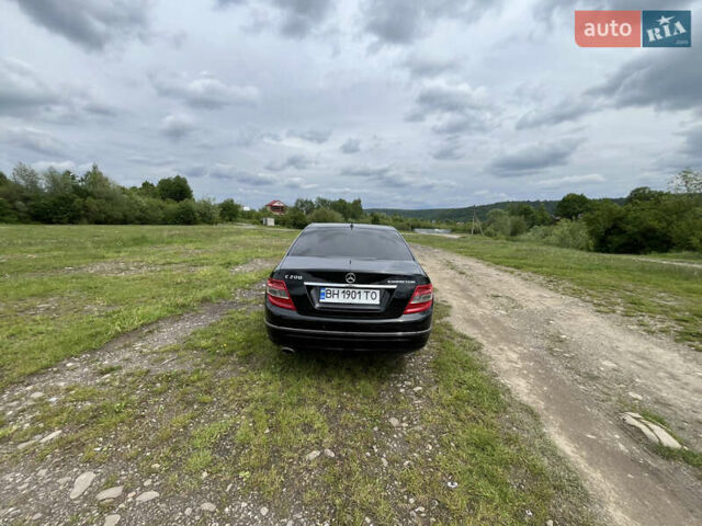 Чорний Мерседес Ц-Клас, об'ємом двигуна 1.8 л та пробігом 266 тис. км за 9800 $, фото 6 на Automoto.ua