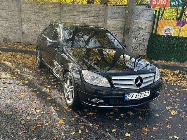Мерседес Ц-Клас 2008 у Дніпро (Дніпропетровську) на Automoto.ua Чорний Мерседес Ц-Клас, об'ємом двигуна 1.8 л та пробігом 255 тис. км за 8500 $, фото 2 на Automoto.ua
