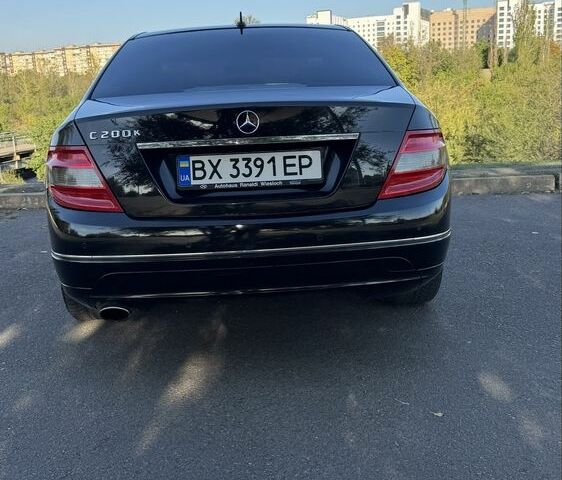 Чорний Мерседес Ц-Клас, об'ємом двигуна 1.8 л та пробігом 250 тис. км за 7500 $, фото 2 на Automoto.ua