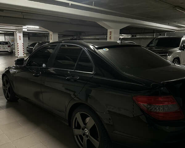 Чорний Мерседес Ц-Клас, об'ємом двигуна 1.8 л та пробігом 67 тис. км за 11500 $, фото 9 на Automoto.ua