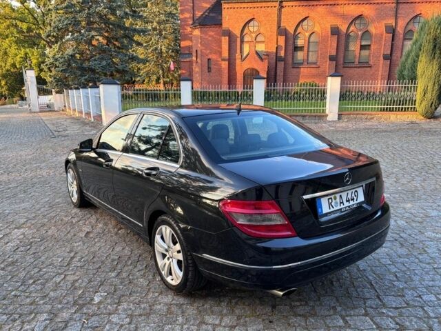 Чорний Мерседес Ц-Клас, об'ємом двигуна 1.8 л та пробігом 247 тис. км за 2500 $, фото 2 на Automoto.ua