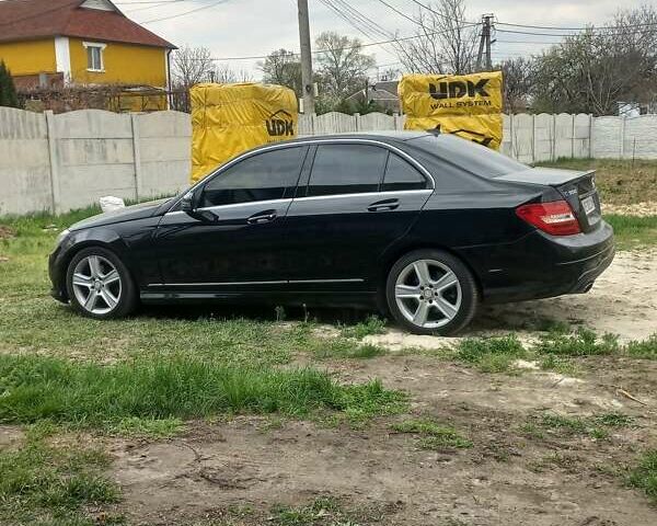 Черный Мерседес Ц-Класс, объемом двигателя 3 л и пробегом 211 тыс. км за 12300 $, фото 9 на Automoto.ua