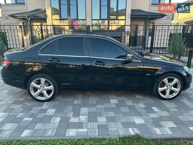 Чорний Мерседес Ц-Клас, об'ємом двигуна 1.8 л та пробігом 270 тис. км за 8900 $, фото 5 на Automoto.ua