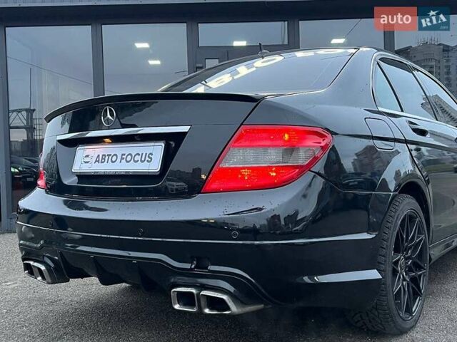 Черный Мерседес Ц-Класс, объемом двигателя 1.8 л и пробегом 256 тыс. км за 8990 $, фото 5 на Automoto.ua