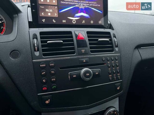 Черный Мерседес Ц-Класс, объемом двигателя 1.8 л и пробегом 256 тыс. км за 8990 $, фото 24 на Automoto.ua