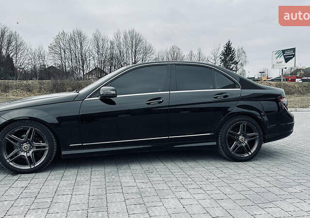 Черный Мерседес Ц-Класс, объемом двигателя 3 л и пробегом 172 тыс. км за 10800 $, фото 5 на Automoto.ua