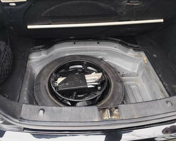 Чорний Мерседес Ц-Клас, об'ємом двигуна 2.1 л та пробігом 350 тис. км за 10800 $, фото 7 на Automoto.ua