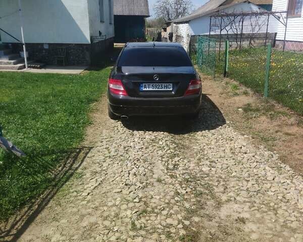 Чорний Мерседес Ц-Клас, об'ємом двигуна 2.1 л та пробігом 250 тис. км за 11500 $, фото 15 на Automoto.ua