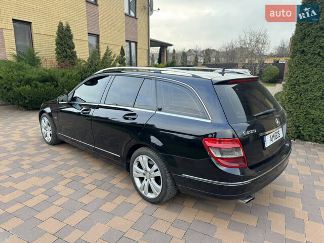 Чорний Мерседес Ц-Клас, об'ємом двигуна 2.14 л та пробігом 349 тис. км за 9950 $, фото 3 на Automoto.ua