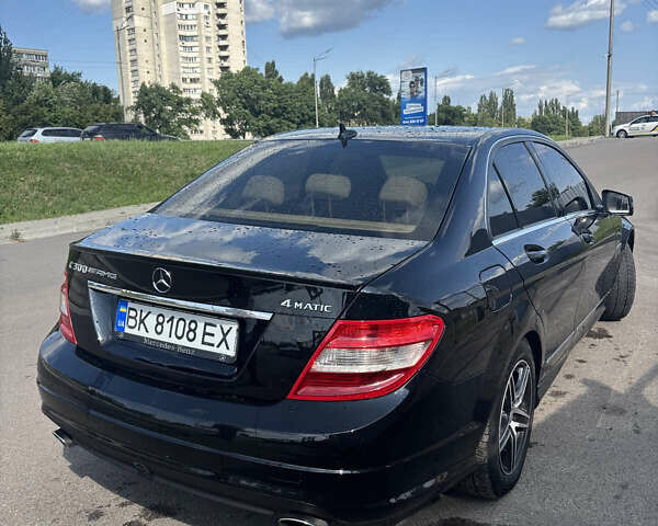 Черный Мерседес Ц-Класс, объемом двигателя 3 л и пробегом 327 тыс. км за 9500 $, фото 5 на Automoto.ua