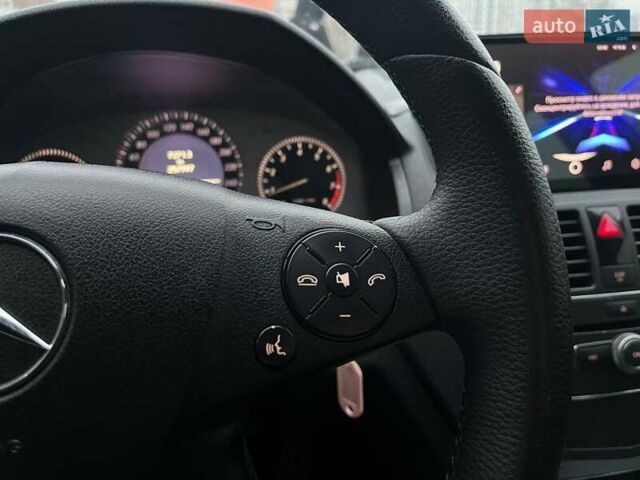 Черный Мерседес Ц-Класс, объемом двигателя 1.8 л и пробегом 256 тыс. км за 8990 $, фото 21 на Automoto.ua