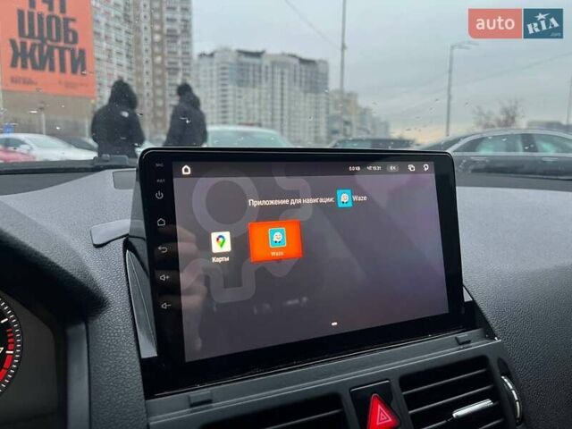 Черный Мерседес Ц-Класс, объемом двигателя 1.8 л и пробегом 256 тыс. км за 8990 $, фото 23 на Automoto.ua