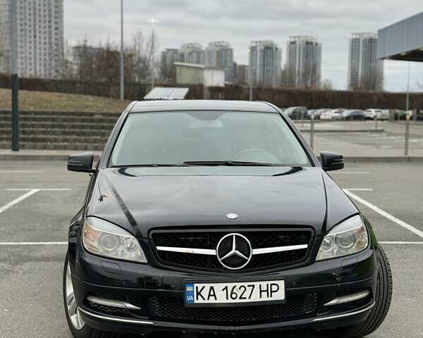 Черный Мерседес Ц-Класс, объемом двигателя 1.8 л и пробегом 173 тыс. км за 9800 $, фото 4 на Automoto.ua
