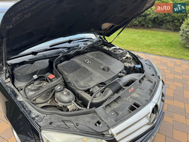 Чорний Мерседес Ц-Клас, об'ємом двигуна 2.14 л та пробігом 349 тис. км за 9950 $, фото 16 на Automoto.ua