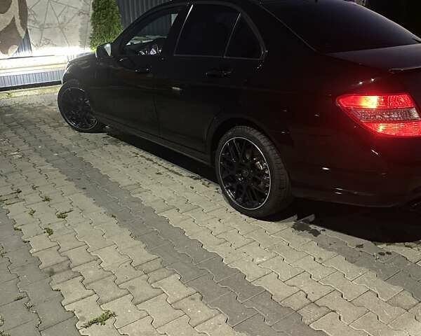 Черный Мерседес Ц-Класс, объемом двигателя 3 л и пробегом 222 тыс. км за 13200 $, фото 12 на Automoto.ua