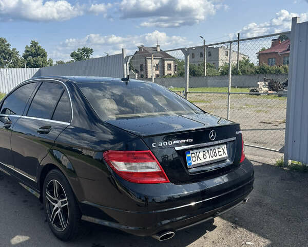 Черный Мерседес Ц-Класс, объемом двигателя 3 л и пробегом 327 тыс. км за 9500 $, фото 2 на Automoto.ua