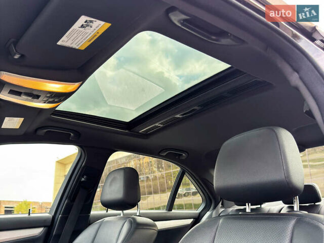Чорний Мерседес Ц-Клас, об'ємом двигуна 3 л та пробігом 160 тис. км за 12800 $, фото 6 на Automoto.ua