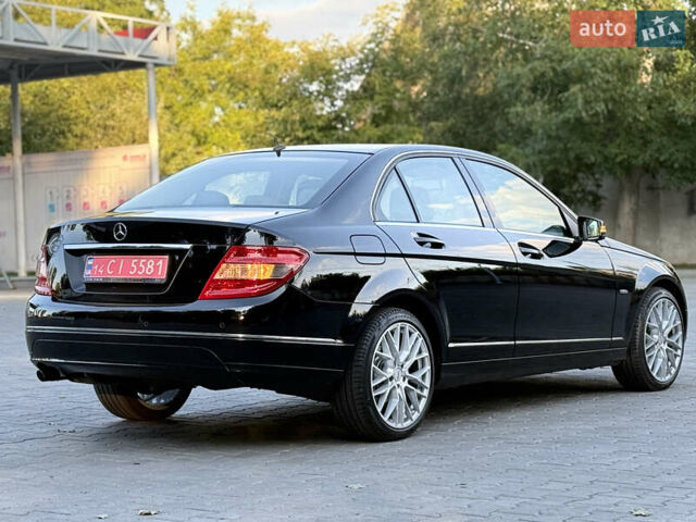 Чорний Мерседес Ц-Клас, об'ємом двигуна 1.8 л та пробігом 215 тис. км за 10999 $, фото 15 на Automoto.ua