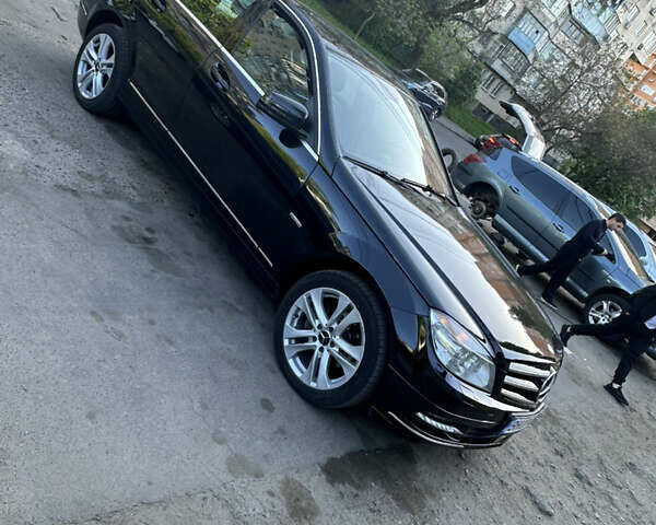 Чорний Мерседес Ц-Клас, об'ємом двигуна 2.2 л та пробігом 255 тис. км за 10650 $, фото 18 на Automoto.ua