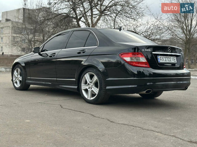 Черный Мерседес Ц-Класс, объемом двигателя 3 л и пробегом 270 тыс. км за 12500 $, фото 22 на Automoto.ua