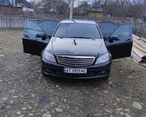 Чорний Мерседес Ц-Клас, об'ємом двигуна 2.1 л та пробігом 250 тис. км за 11500 $, фото 3 на Automoto.ua