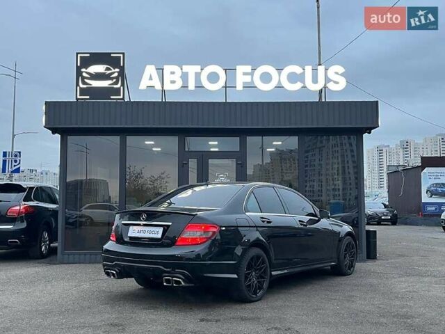Черный Мерседес Ц-Класс, объемом двигателя 1.8 л и пробегом 256 тыс. км за 8990 $, фото 4 на Automoto.ua