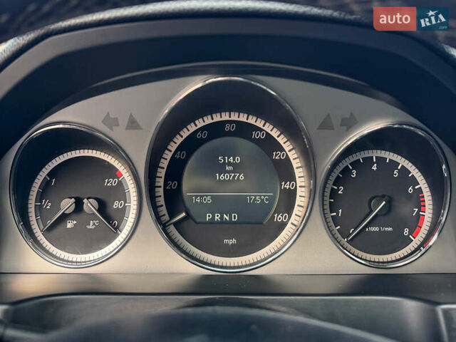 Чорний Мерседес Ц-Клас, об'ємом двигуна 3 л та пробігом 160 тис. км за 12800 $, фото 10 на Automoto.ua