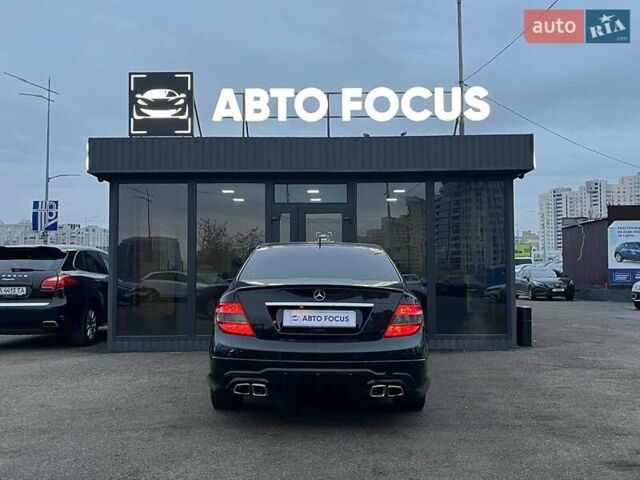 Черный Мерседес Ц-Класс, объемом двигателя 1.8 л и пробегом 256 тыс. км за 8990 $, фото 6 на Automoto.ua