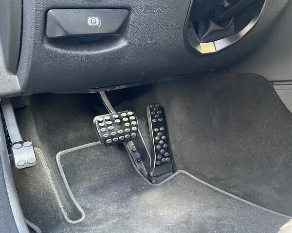 Черный Мерседес Ц-Класс, объемом двигателя 3 л и пробегом 222 тыс. км за 13200 $, фото 31 на Automoto.ua